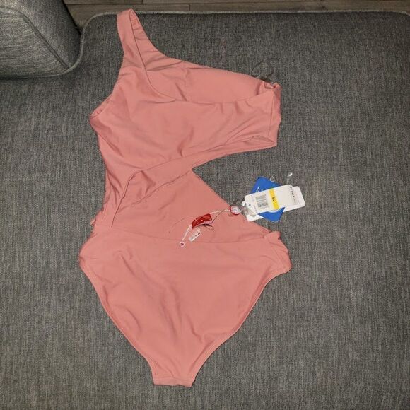 Red Carter Women's Asymmetric Maillot One Shoulder One-Piece Swimsuit Si… - Picture 5 of 12